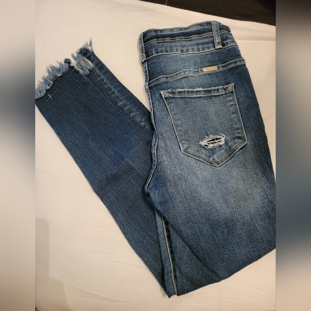 Kancan Buckle Exclusive High Rise Super Distressed Skinny Crop Raw Hem 26